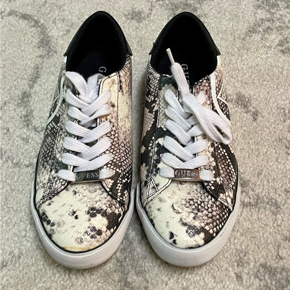 Guess tennis shoe, snake print low top, Size W8